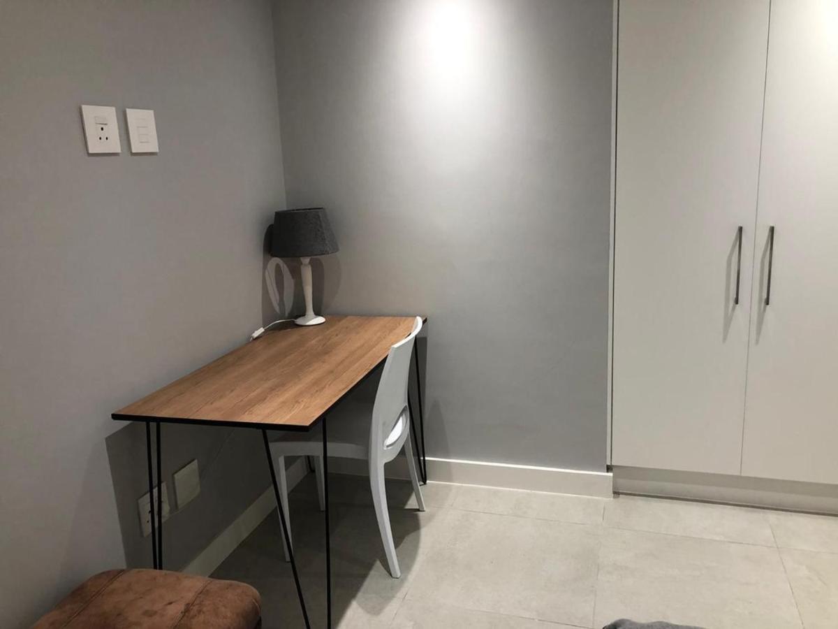 Apartmán Private Bachelor Pad In Sea Point Kapské Město Exteriér fotografie